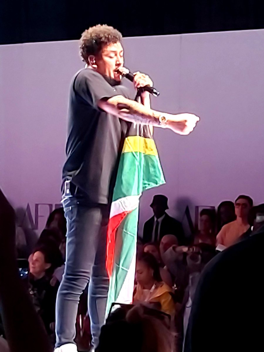 When you go to <a href="/AFI_sa/">Africa Fashion International</a> #FashionWeek and end up at an <a href="/akaworldwide/">AKA</a> concert!! #Epic 👌🌟🔥
Thank you to the very lovely Molly from #MichelleLudek for inviting me. To those who buy from Michelle and <a href="/leighschubert/">Leigh Schubert</a> ... winter is looking FABULOUS!!! 

#GlitterAndToast