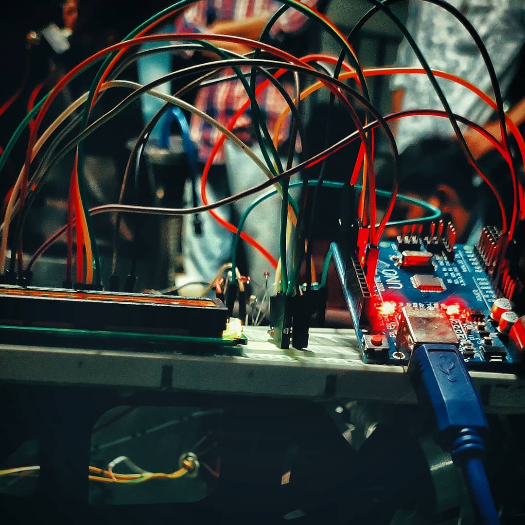 ojaswatofficial's tweet photo. Day 01 of #6DAYSOFPARTS Challenge - Electronics
.
Thank you @gtumotorsports and @ethan_racing for nominating us!
.
We would like to nominate @vishwaracers for the challenge.
#weignitethepulsewithfire #engineering #fsae #formulastudent #sae #saesupra #saeindia #formulabharat #fame https://t.co/EqiJUHaFY2