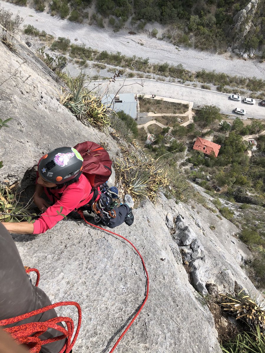 IsaacRynn's tweet photo. #multipitch adventures in #EPC https://t.co/hUCg3189s2