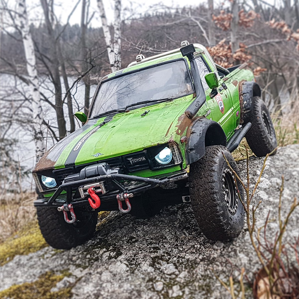 The great Toyota Hilux is sitting on the rock like a frog!

#rc #axial #axialracing #axialscx10 #toyota #toyotahilux #hilux #rctruck #rctrailtruck #rchobby #rc4wd #tamiya #pitbullrc #ssdwheels #rclove
