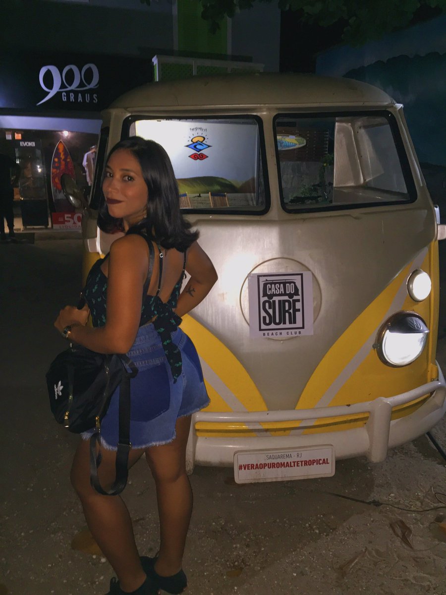 LeiaCorato's tweet photo. Sabadinho animado, no lugar que eu amo Saquaremabeach! 🚌 ❤️ https://t.co/3Hu55gD6qD