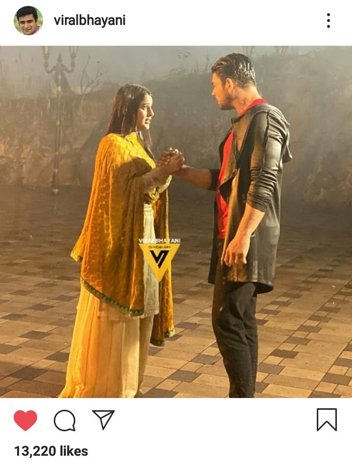 BiggBoss_Tak's tweet photo. Sidharth Shukla &amp; Shehnaaz Gill First look out for their 1st Music Album Song since the end of #BB13 

Song by Darshan Raval
Choreography by Team Punit

Retweet If Excited #SidNaaz 

I'm sure this will break all RECORDs 
#BiggBoss_Tak https://t.co/JvhWDy4hNJ