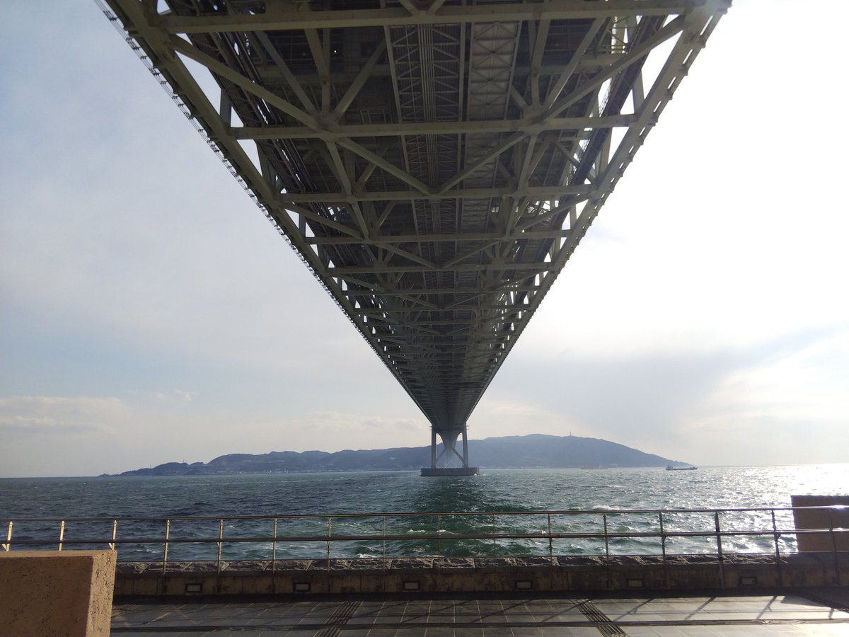 空 くぅ 撮影したい 荒れまくった明石海峡大橋 そしてアウトレットでカフェ