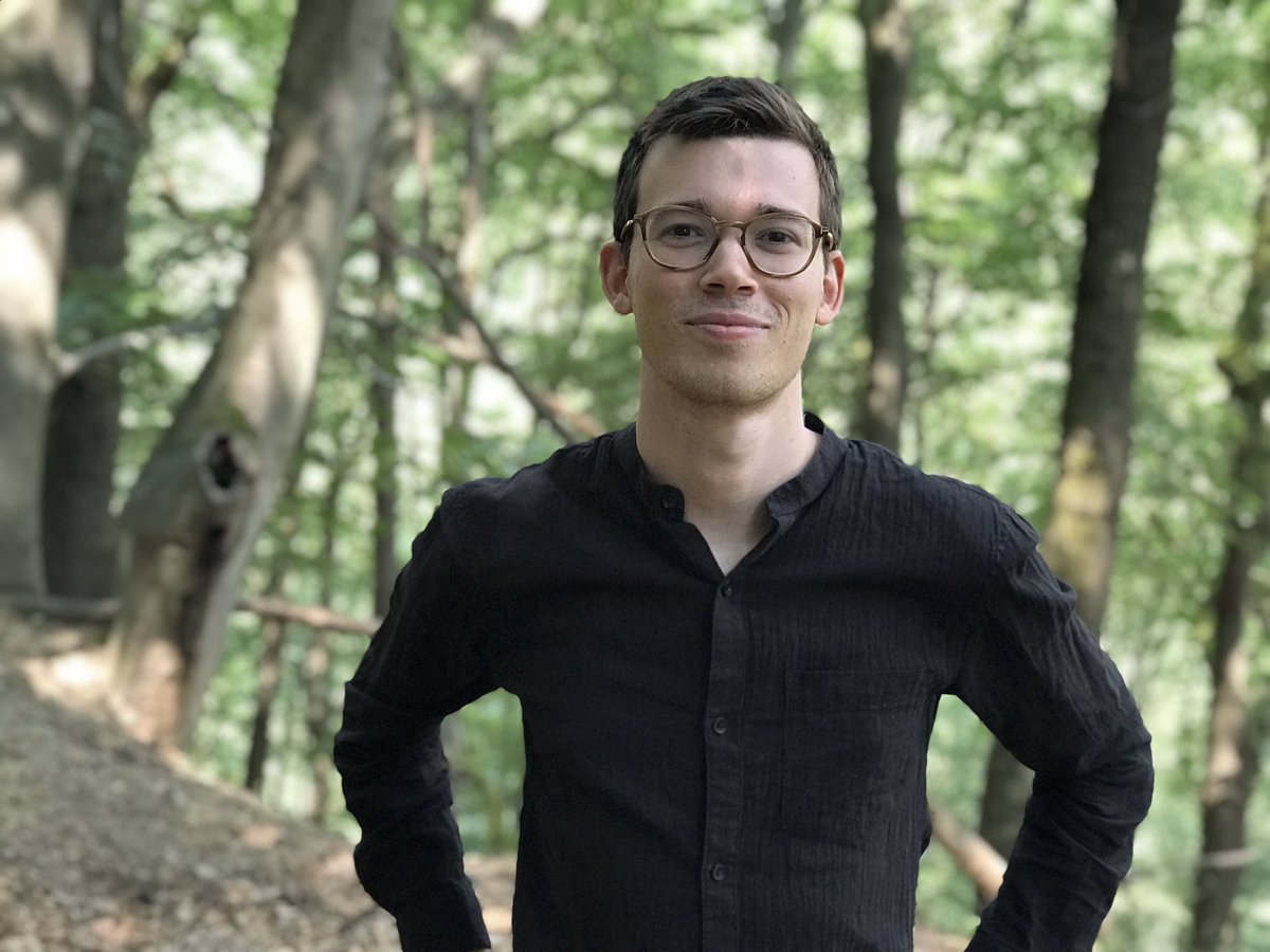teatreaurora's tweet photo. 📢 Davant la crisi del #COVID19, us portem la cultura a casa!

Avui a les 19 h el pianista igualadí @Joaquimfont oferirà algunes peces del concert previst per aquest diumenge, a través d’Instagram Live

#EmQuedoACasa #confinament #Igualada https://t.co/zg3BIJDXq9