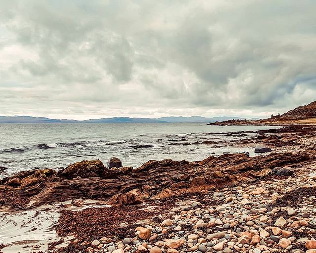 liquidgrain's tweet photo. Waves, clouds and hills - what a view! https://t.co/nq87BR6sG7