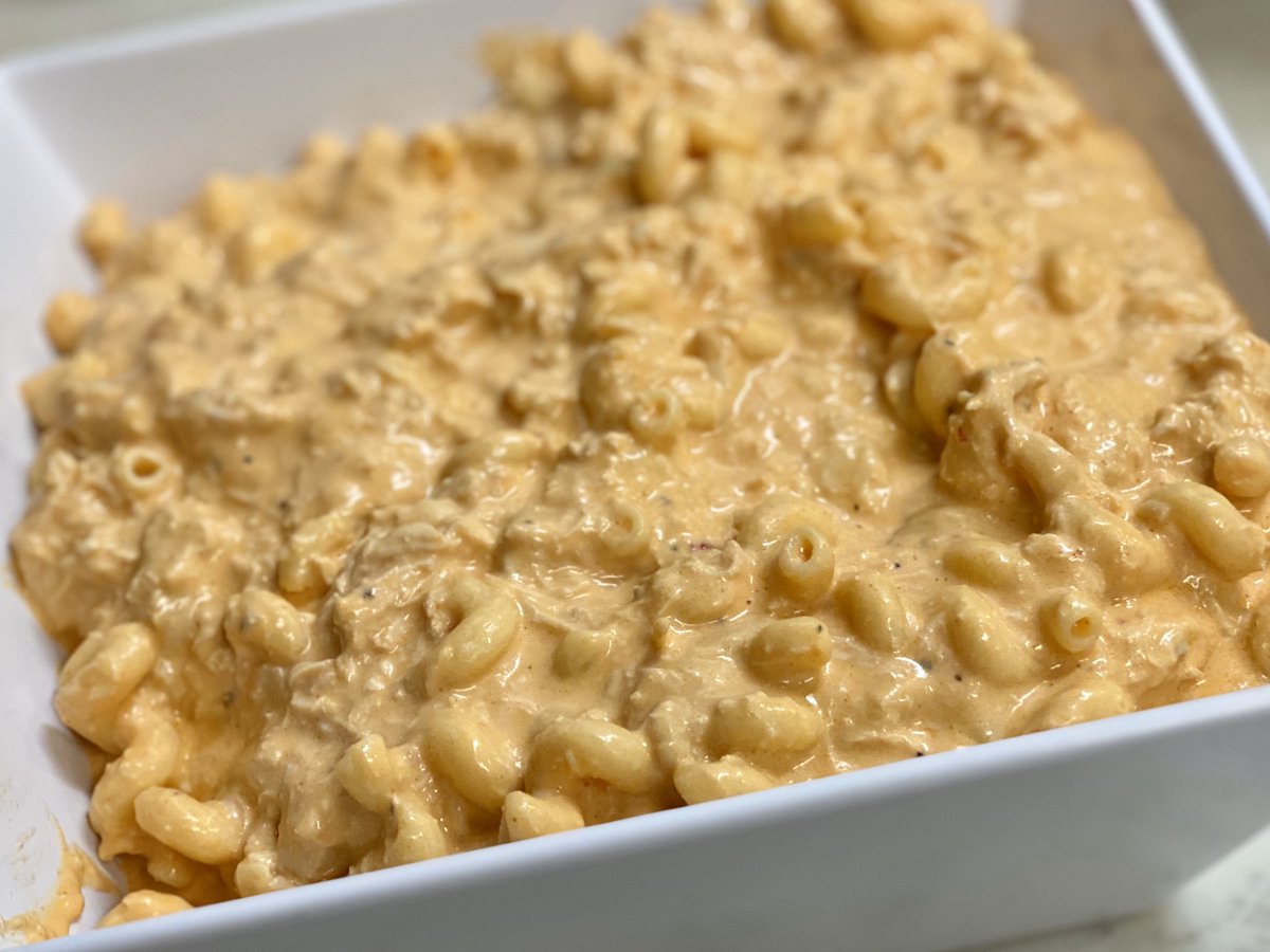 acutabovedeli's tweet photo. #buffalochicken #macandcheese #acutabovedeli #newtownsquarepa #cavatappi @DeCecco_pasta @FranksRedHot https://t.co/RjvMMuHpRO