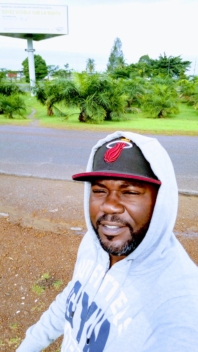 Tout est fermé dans Libreville, j'ai repris des bonnes habitudes. Courir les matins... 🤣🤣,🤣
🏃🏃🏃