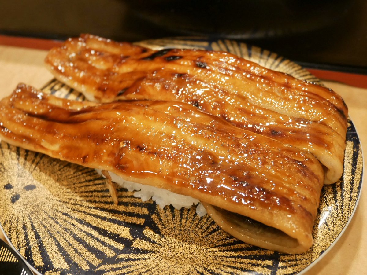 名古屋グルメ探偵 アスカイ 回転寿司のレベルを超えた高品質なお寿司をお気軽に すし市場 正 大曽根 職人さんが握ってくれるのはもちろん どの寿司ネタも新鮮で大きくて大満足 表面を香ばしく焼き上げた巨大な 上焼穴子 は特に絶品です