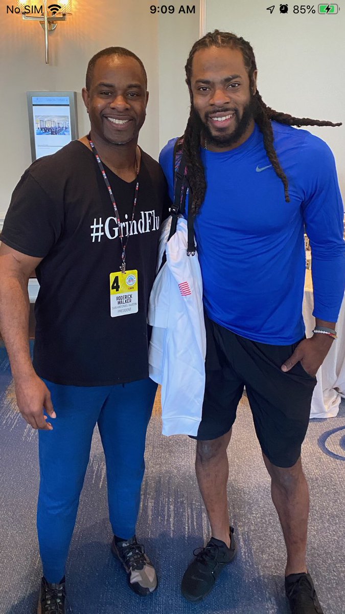 sirrod3's tweet photo. 🏈 Great spending time w/the homie &amp; #PlayerRep @RSherman_25 in Miami. Thx for the continued fight. 🙏🏾 https://t.co/86EGuEdICO