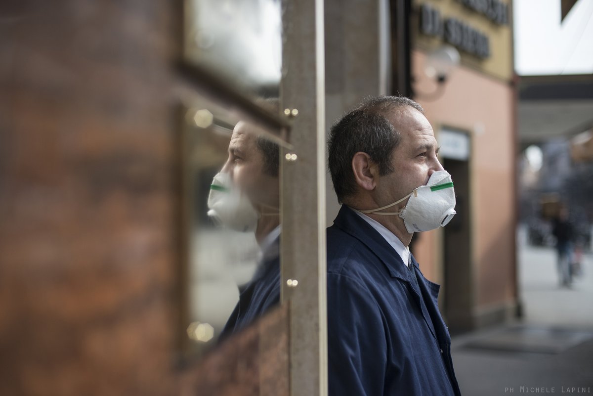 MicheleLapini's tweet photo. Italy #protectedzone
Italy has been in quarantine since 5 days for the #Coronavirus emergency. Almost everything is closed and it is not allowed to go out.
#Bologna is empty, no students, inhabitants and #tourists.
#photojournalism #covid19 #fotogiornalismo #coronavirusitaly https://t.co/q36wWsR6Zk