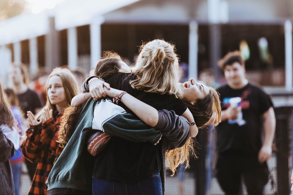 VinaRockOficial's tweet photo. Juntxs siempre hemos sido más fuertes. Entre todxs saldremos de esta situación lo antes posible para volver donde queremos estar.
#YoMeQuedoEnCasa https://t.co/z0bVgNboun