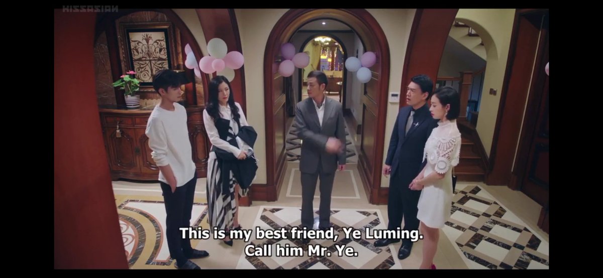 iridescentazure's tweet photo. This is one of the funniest sequence in these drama ...there are a lot actually . Btw these drama is too good #findyourself #victoria #songqian #somgweilong #cdrama https://t.co/w1NmlYXcWG