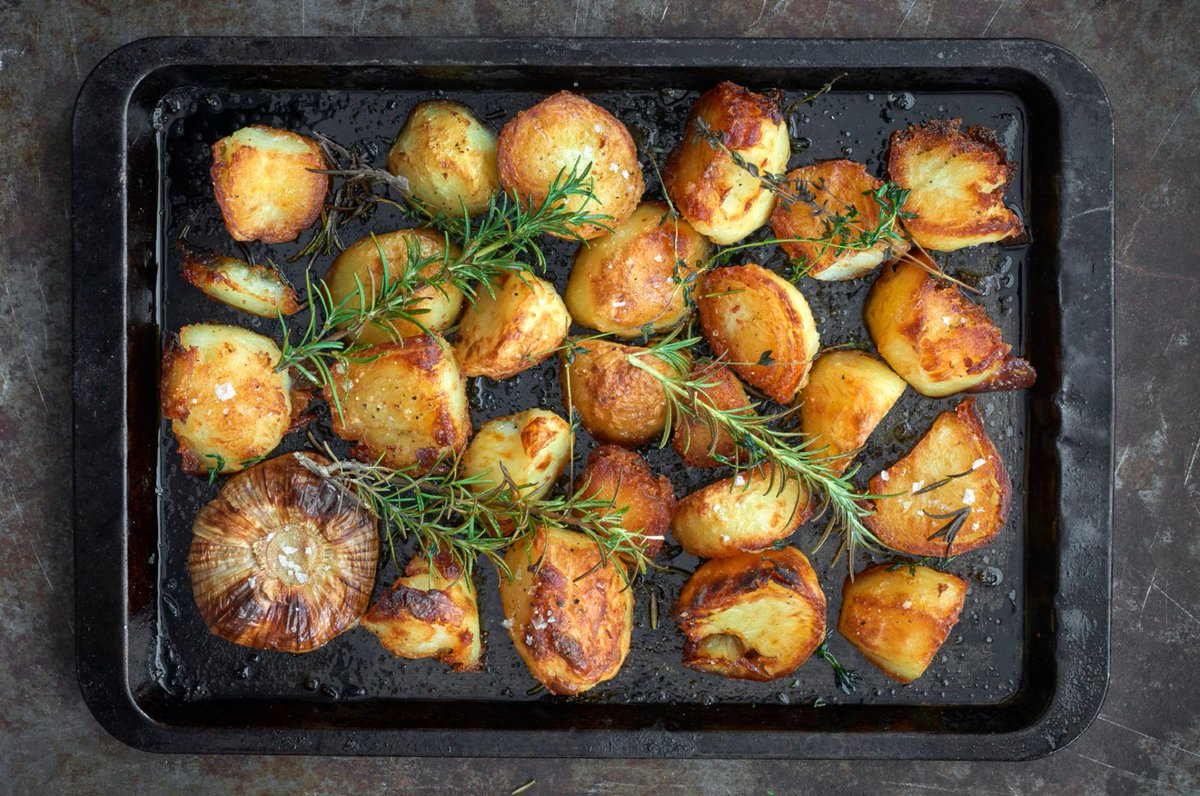 R O A S T I E S
.
.
.
Be honest it's what makes or breaks a Sunday Roast

Our roasts come with bottomless roasties so don't be afraid to ask for more on your next Sunday Roast - 12-5pm Every Sunday