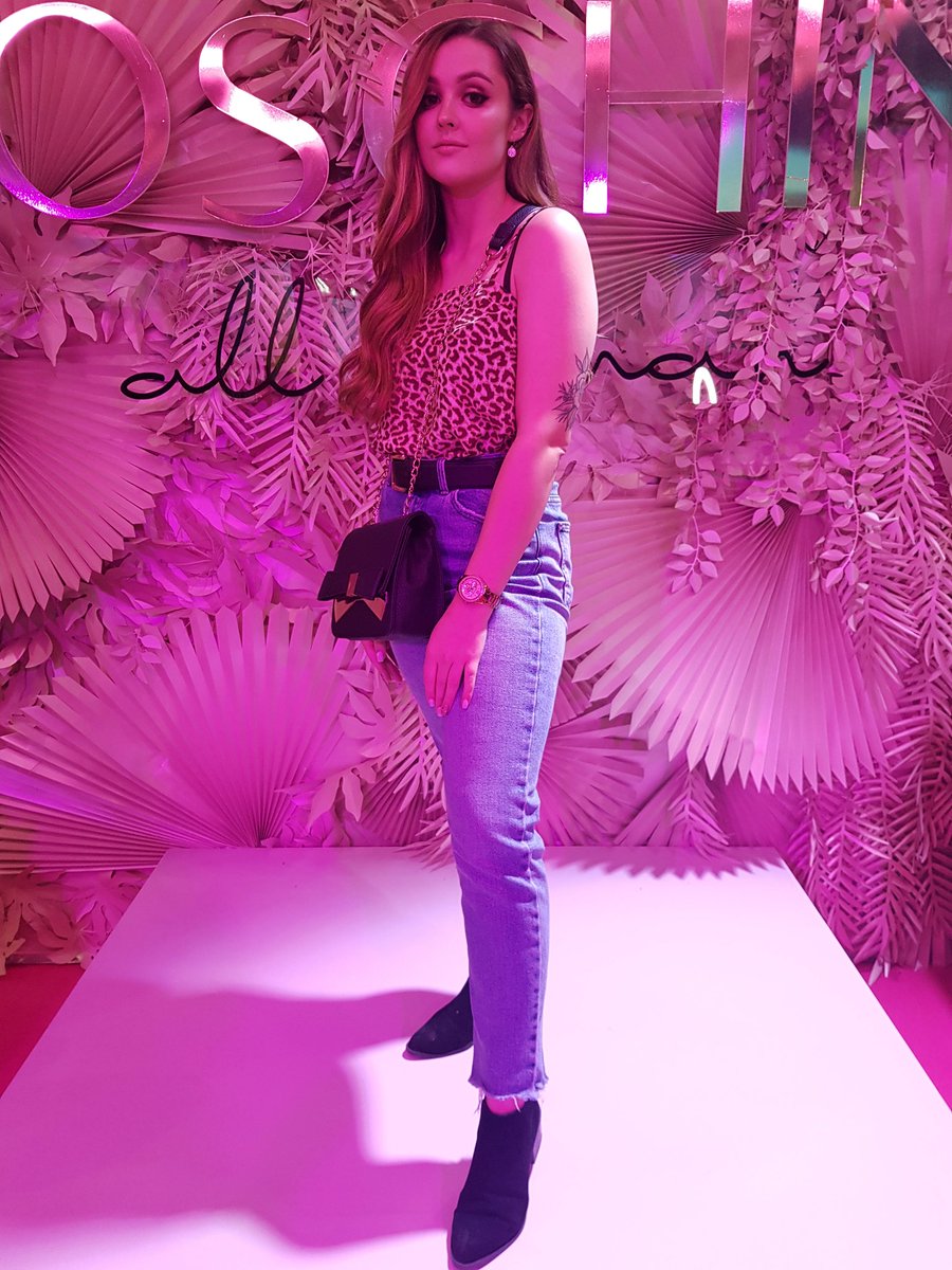 kirstjmua's tweet photo. @BeautyRevFest what a blast you were💫🙌🏼

Thank you so much to @chickcosmetics for the amazing opportunity!💫 https://t.co/MWI6jPUqZ3