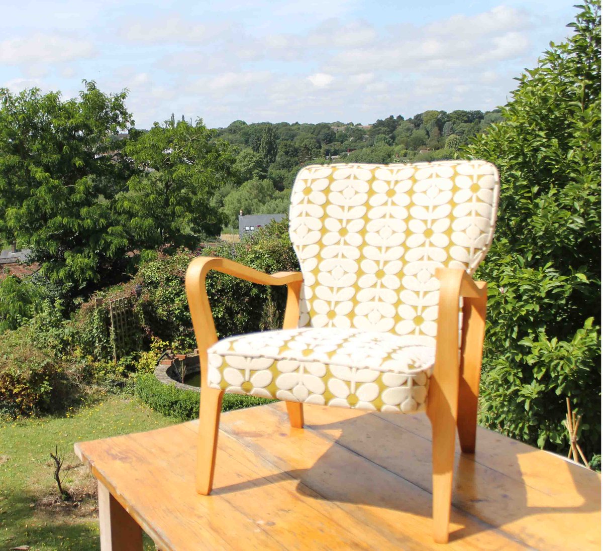 patchworkchairs's tweet photo. Perfect team - vintage German chair with beautiful Orla Kiely velvet. #uniquechair
#oneofakind
#orlakiely
#pattern
#orlakielyvelvet
#retrostyle
#retrofurniture
#orlakielylove
#printandpattern
#flowerpower
#midcentury
#midcenturymodern
#germanchair 
#walltowallstyle
#mycuratedvibe https://t.co/bS44uUTE84