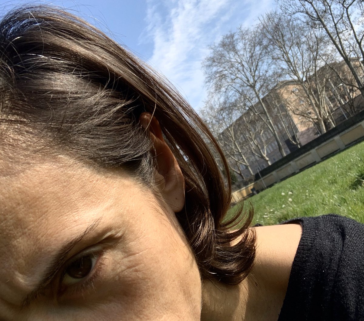 AlessiaCiarroc2's tweet photo. it may very well be that this grant application won’t be positive.... at least I’ll be a very tanned PI. #tRes_Lab #IRCCS_RE #dontstopresearch #COVID19 #lovespring #halffullglass https://t.co/pHTI2QB6bV