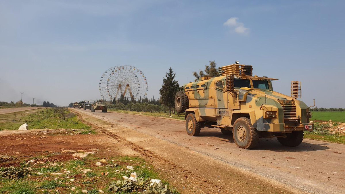 WorldWarWatch's tweet photo. Turkey's National Defence Ministry:
"Within the framework of the Moscow Agreement, 1st joint patrol by Russia and Turkey was carried out along the M4 highway in Idlib with the participation of land and air forces."
#OperationSpringShield #SpringShield https://t.co/eNitHTfbU8