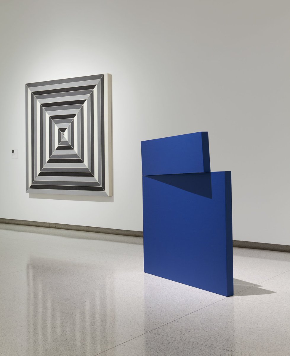 Carmen Herrera (Cuba-EEUU. 1915)Con más de cien años a cuestas, Herrera ha pasado por mucho a nivel vital y artístico.Es promotora de los derechos de las mujeres artistas. Vendió su primera obra en 2004, después de décadas dedicadas a crear casi en absoluto anonimato.