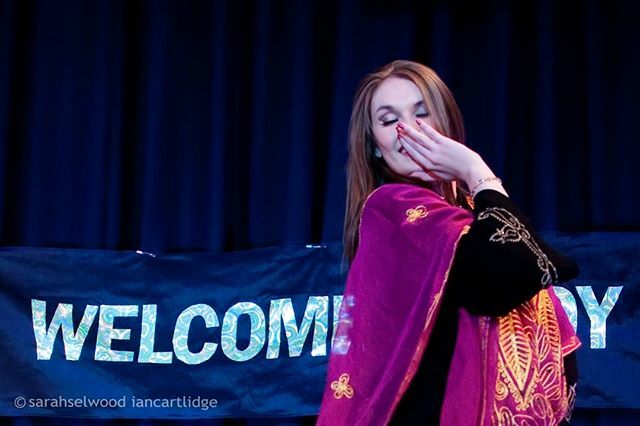 ZanaDance's tweet photo. Wer den #Khaleegy Styles Workshop gestern verpasst hat, hat die Möglichkeit es Online zu machen 💃🏼 mehr Info kommt bald! 
#bellydance #advanceyourbellydance
#dancadoventre #danseduventre #danzadelvientre #dance #bauchtanz #bellydancetip #dancetips #hasta… https://t.co/zOgwv2H3Tk https://t.co/K1HF0dFF4D