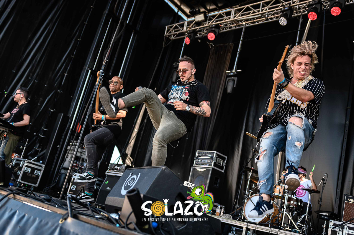 RECORDAD! HOY es el ÚLTIMO DÍA para votar en el concurso de bandas y solistas 'Pega el salto en el Solazo'🤙👩💻
.
La final será en Teatro Cervantes el próximo 18 de abril🎙
___
#AyuntamientodeAlmería #CostadeAlmería #KuverProducciones #Los40 #LaVozdeAlmería #CadenaDIAL