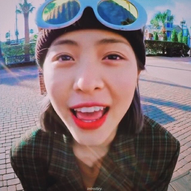 💙❤️

— #RYUJIN #ITZY #신류진 #있지