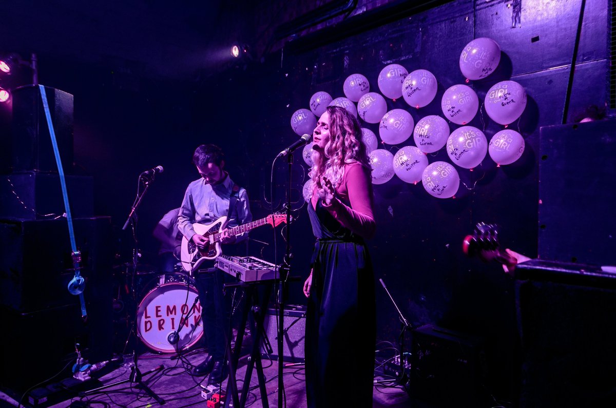 andygerrie's tweet photo. .@loudmammoth smashing it at the poetry club last night with @LemonDrinkBand 🔥 https://t.co/KGvpc7KVfL