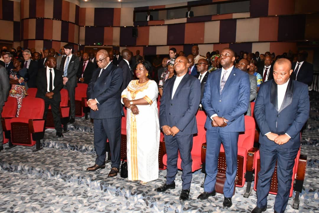Presidence_RDC's tweet photo. #RDC 15.03.20 I Le Chef de l’État prend part à un culte #œcuménique de réaffirmation des liens d’amitié et de fraternité entre les #chrétiens de la #RDC et Israël en présence du Grand-Rabbin #AlbertGuigui dans l’auditorium du #Kempinsky Hôtel. #Israël #RDC #RDCIsraël. https://t.co/h3Z5hX6EOq