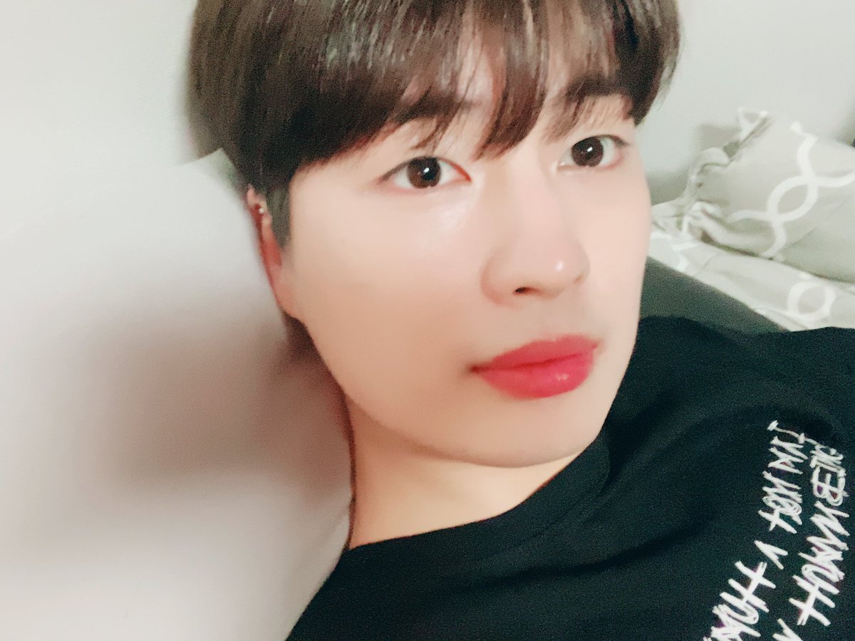 UP10TION's tweet photo. 좋아해 허니텐💛 #고결 https://t.co/3zNtGttAn7