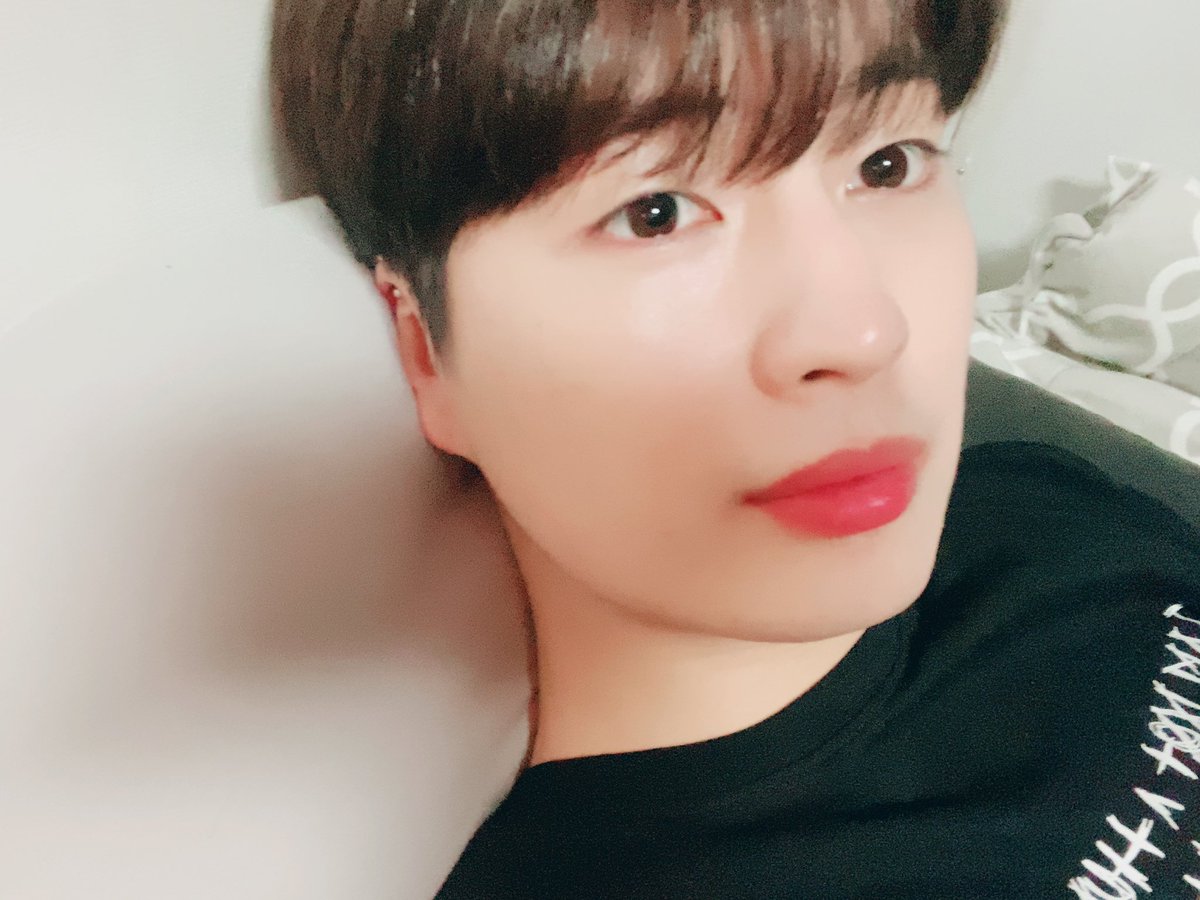 UP10TION's tweet photo. 좋아해 허니텐💛 #고결 https://t.co/3zNtGttAn7