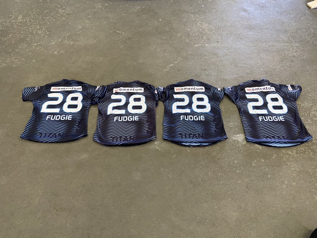 Titans_Cricket's tweet image. The team got #Fudgie28 warm up shirts In celebration of @fudgie11’s last home game for the #SkyBlues.

Comment below with your favourite memory of the Titans stalwart using #Fudgie28.

#MODC | #TTNvKNI