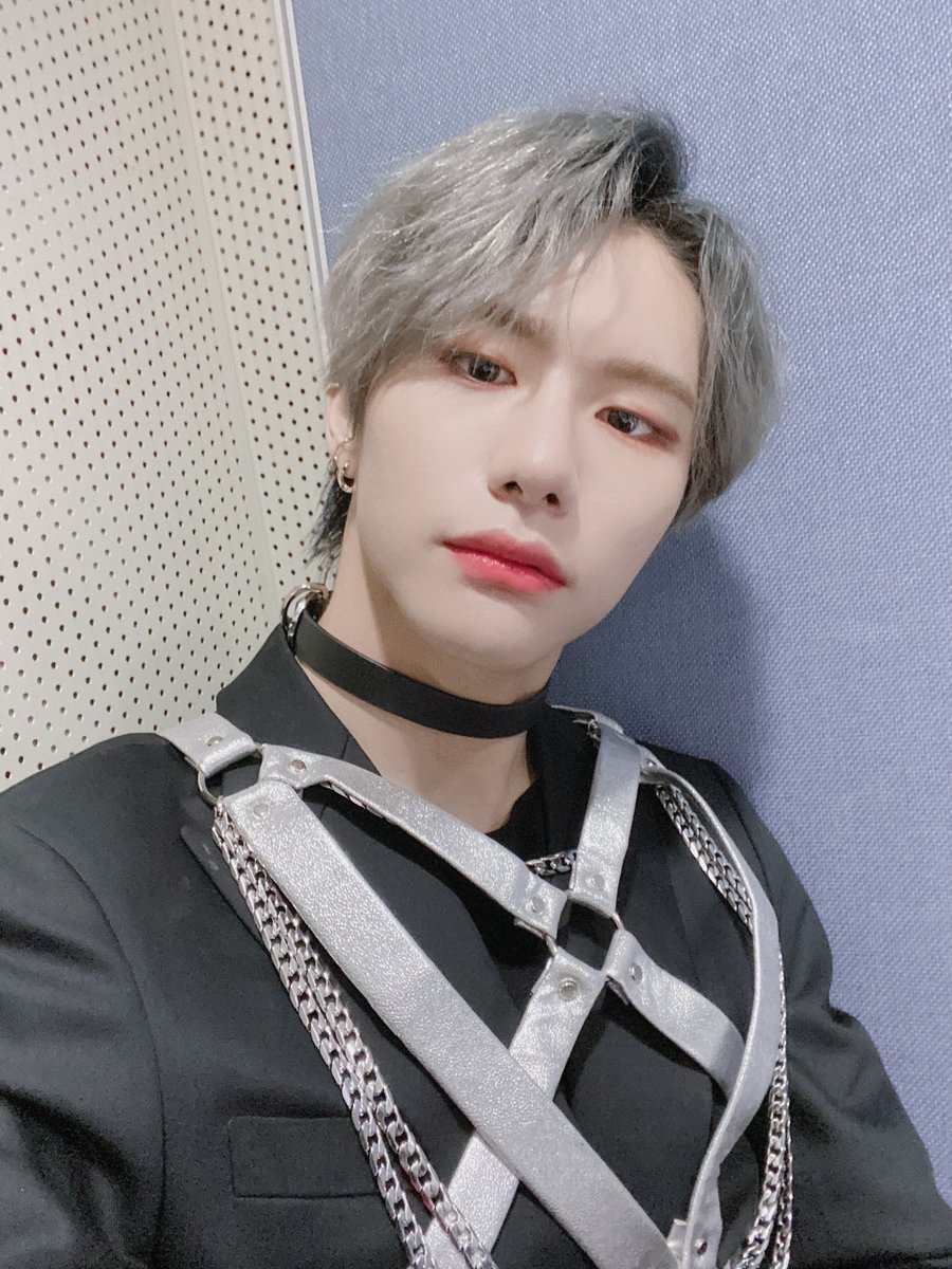 NewWorld_VICTON's tweet photo. [#승식 ] 오늘 브이앱도 즐거웠길 바라요!!이번주도 화이팅!!💙💛 https://t.co/kHLIAmwdQA