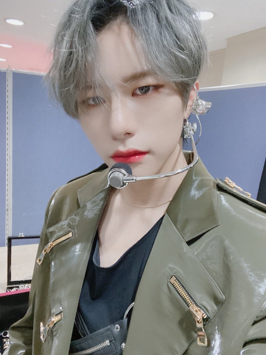 NewWorld_VICTON's tweet photo. [#승식 ] 오늘 브이앱도 즐거웠길 바라요!!이번주도 화이팅!!💙💛 https://t.co/kHLIAmwdQA