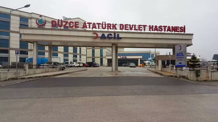Koronavirüs belirtisi görülen kızını hastaneden kaçırdı.

İşte detaylar: bit.ly/2QfvNOm
