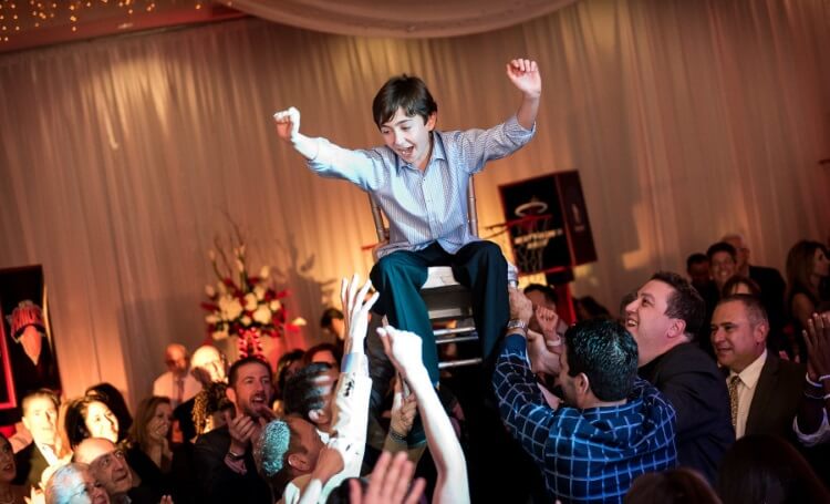 Planning a #mitzvah? We can help! 301.664.7343 or info@bethesdanhotel.com 
#mitzvahplanning #barmitzvah #batmitzvah