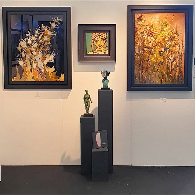 Final day at #battersea #art #fair! Come on down! #johnhuggins #sakko #harrietwhyatt 🎨🖼🍾 #cliftonfineartFinal day at #battersea #art #fair! Come on down! #johnhuggins #sakko #harrietwhyatt 🎨🖼🍾 #cliftonfineart