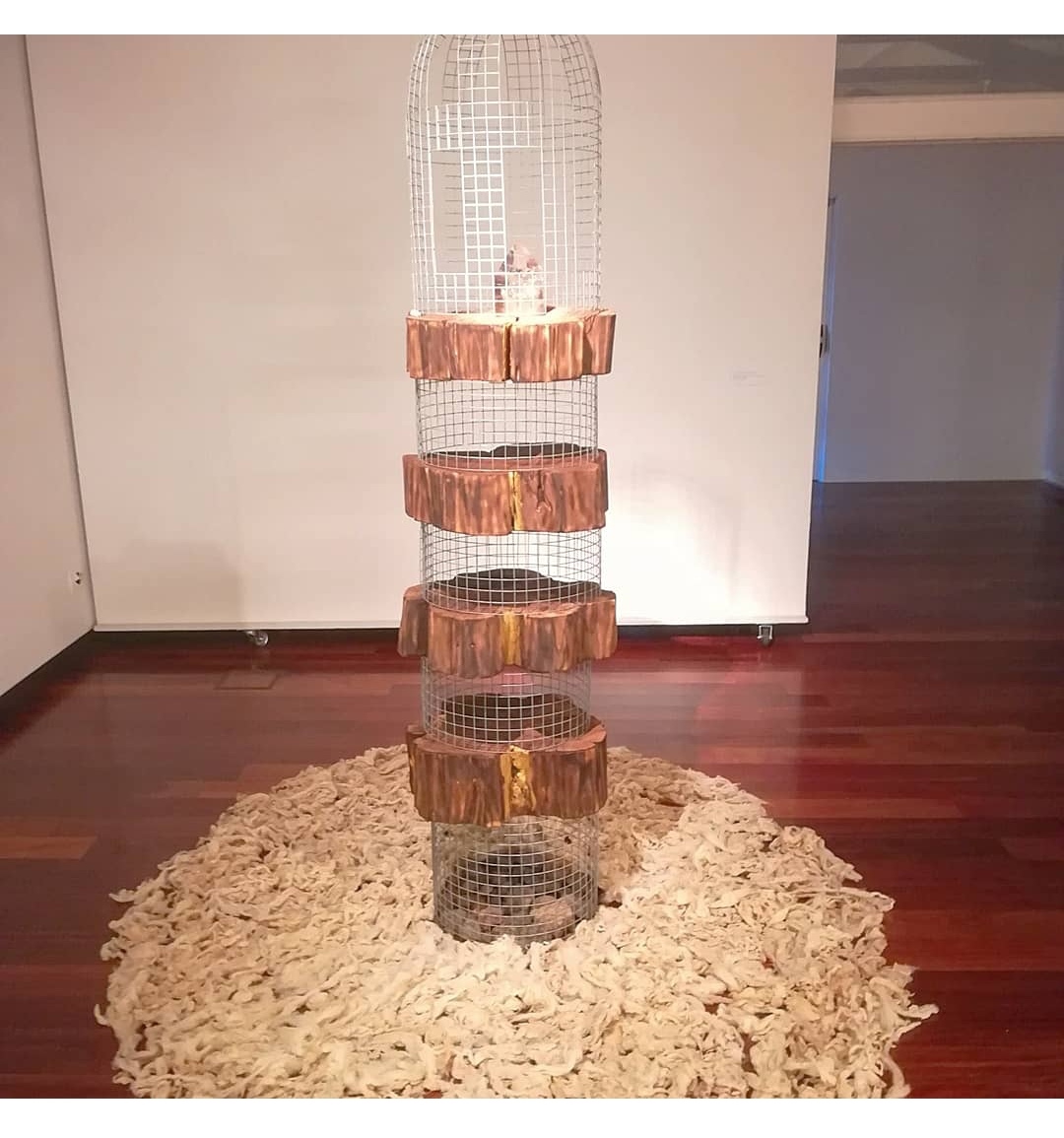 Museu de l'Art de la Pell (@museuartpellvic) on Twitter photo "Pells de bosc" de Dolors Puigdemont. Iniciem el viatge en xarxa!
Agrair a les persones que han ajudat: l'artista, el seu entorn, transportistes, muntadors, <a href="/tongranero/">anton granero</a> <a href="/MBardagil/">Miquel Bardagil</a> <a href="/acvic/">ACVIC Centre d'Arts Contemporànies</a> i també <a href="/corporatiulegal/">Corporatiu Advocats</a> pel patronatge cultural.
#TastetdeMAP #museuartpell #map #vic "Pells de bosc" de Dolors Puigdemont. Iniciem el viatge en xarxa!
Agrair a les persones que han ajudat: l'artista, el seu entorn, transportistes, muntadors, <a href="/tongranero/">anton granero</a> <a href="/MBardagil/">Miquel Bardagil</a> <a href="/acvic/">ACVIC Centre d'Arts Contemporànies</a> i també <a href="/corporatiulegal/">Corporatiu Advocats</a> pel patronatge cultural.
#TastetdeMAP #museuartpell #map #vic