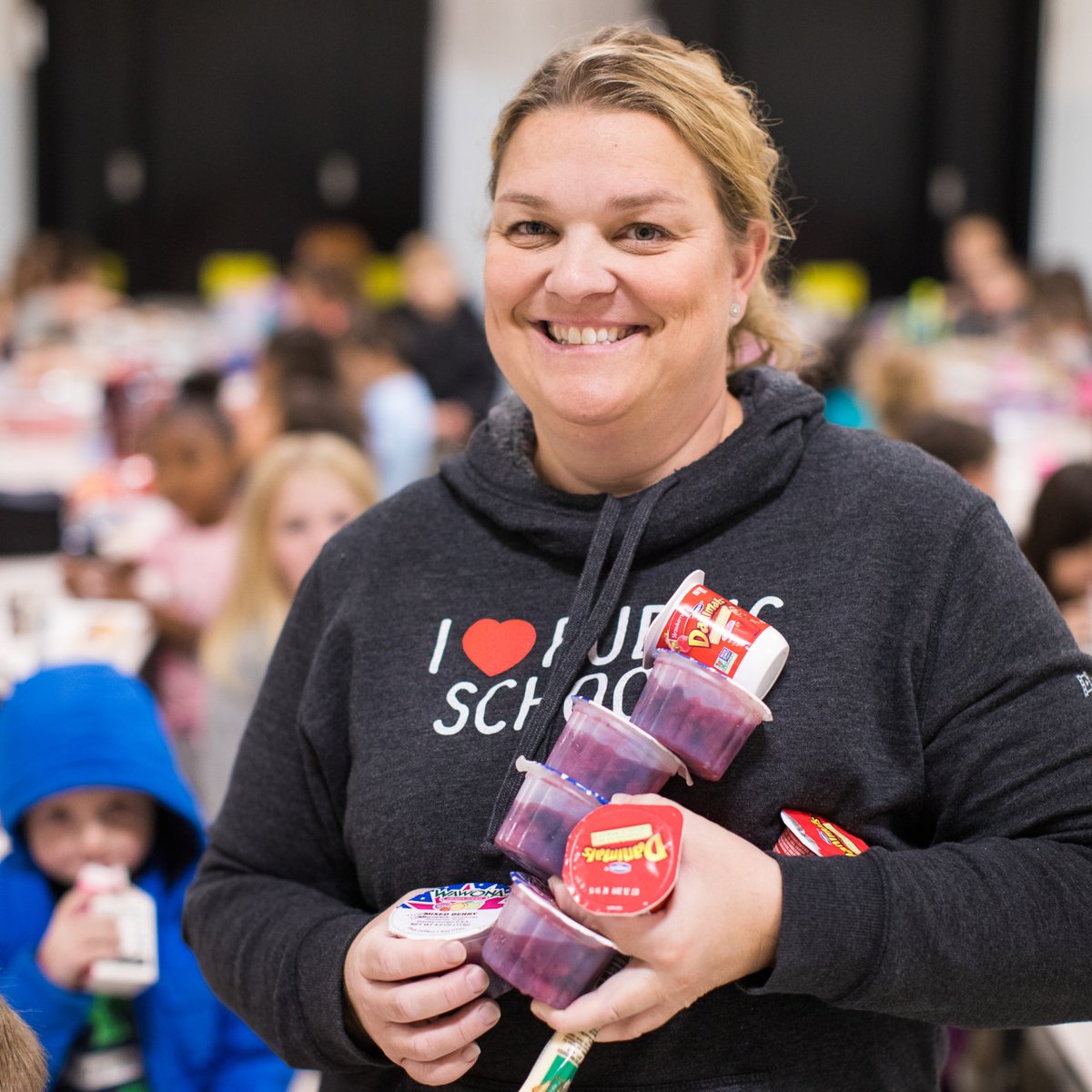 iloveps_org's tweet photo. Thank you to the custodians, kitchen staff, paraprofessionals, secretaries, and everyone else that keeps schools running efficiently allowing students to thrive! #ilovepublicschools ❤️@Avery_Tigers @DiscovererPride https://t.co/oZ45DAZaom