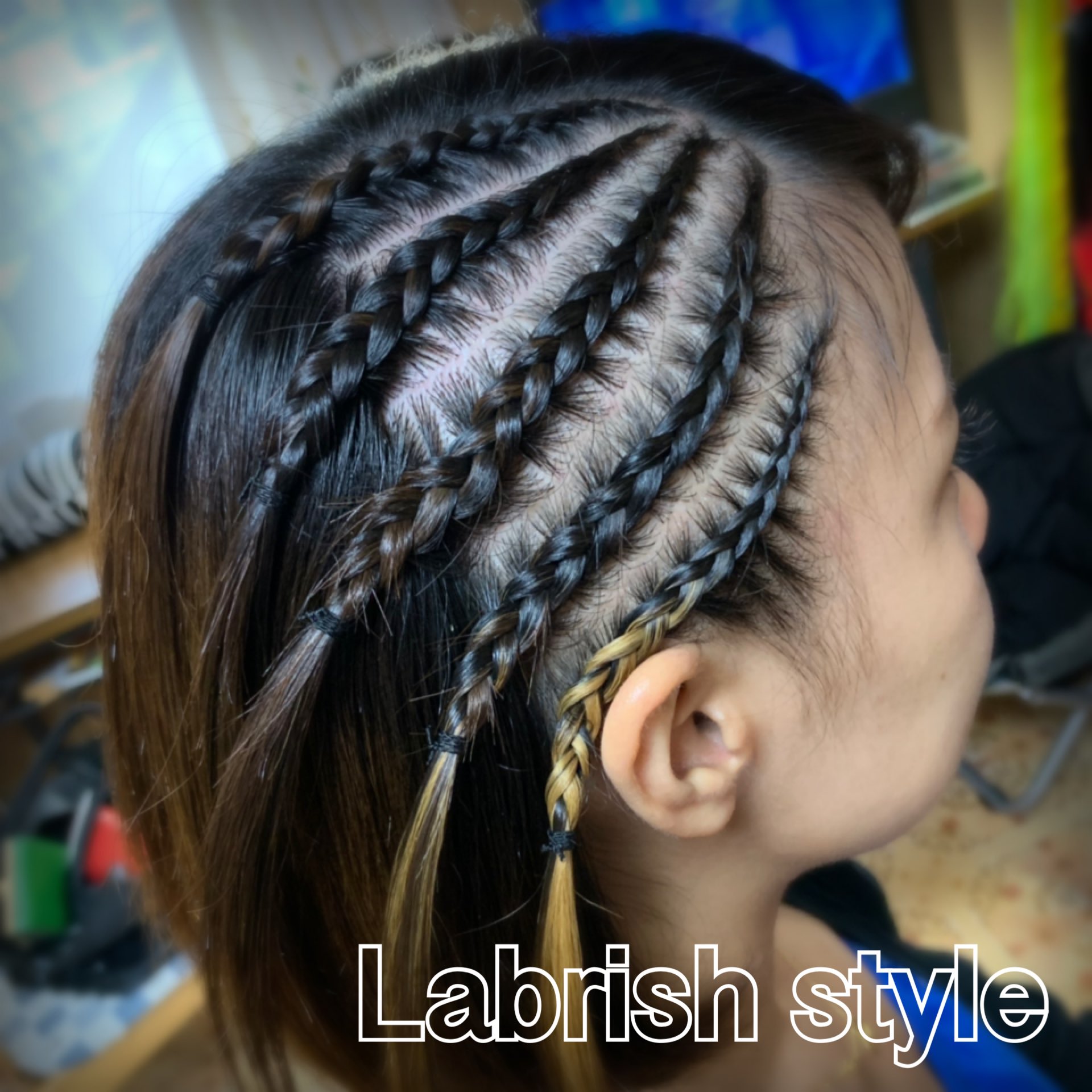 Labrish Style お友達同士で シンプルなサイドコーンロウ ありがとうございます Hair Blackhair Cornrow Braids Extension コーンロウ ブレイズ フルブレイズ ショートブレイズ エクステ ヘアスタイル ヘアアレンジ 特殊ヘア 派手髪