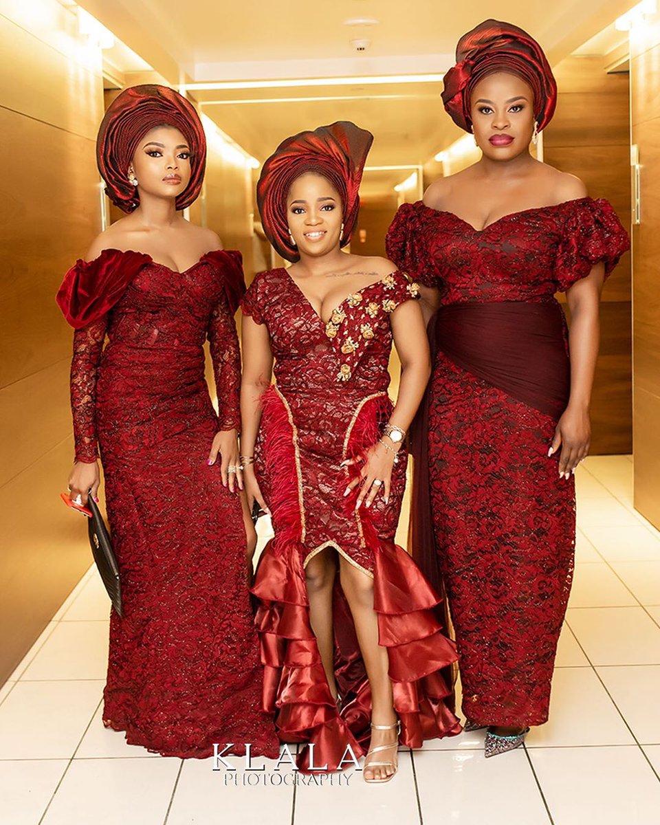 MGblackgenesis's tweet photo. #slayingthegame 💃💃💃 #momayo2020

Bride @khaffylat @meeyas_gold_link 
Brides mum @jewellryaffair 
Photography &amp; Video @klalafilms @klalaphotography 
Decor @yventkouture

Lead event producer @eshoromolah

Event planner @zapphaire_events

#asoebi #asoebistyles #asoebibella  #slay https://t.co/xOWsCGWMuv