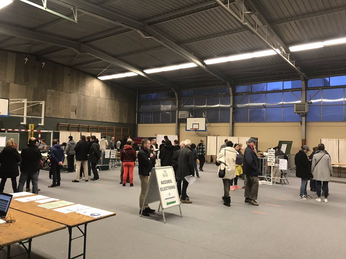 topipat's tweet photo. Celle qui faisait tout pour attraper le #coronavirus @JeanYvesLeClerc #depouillement #citoyenne #rennes #Elections2020 https://t.co/KZDPte4X1u