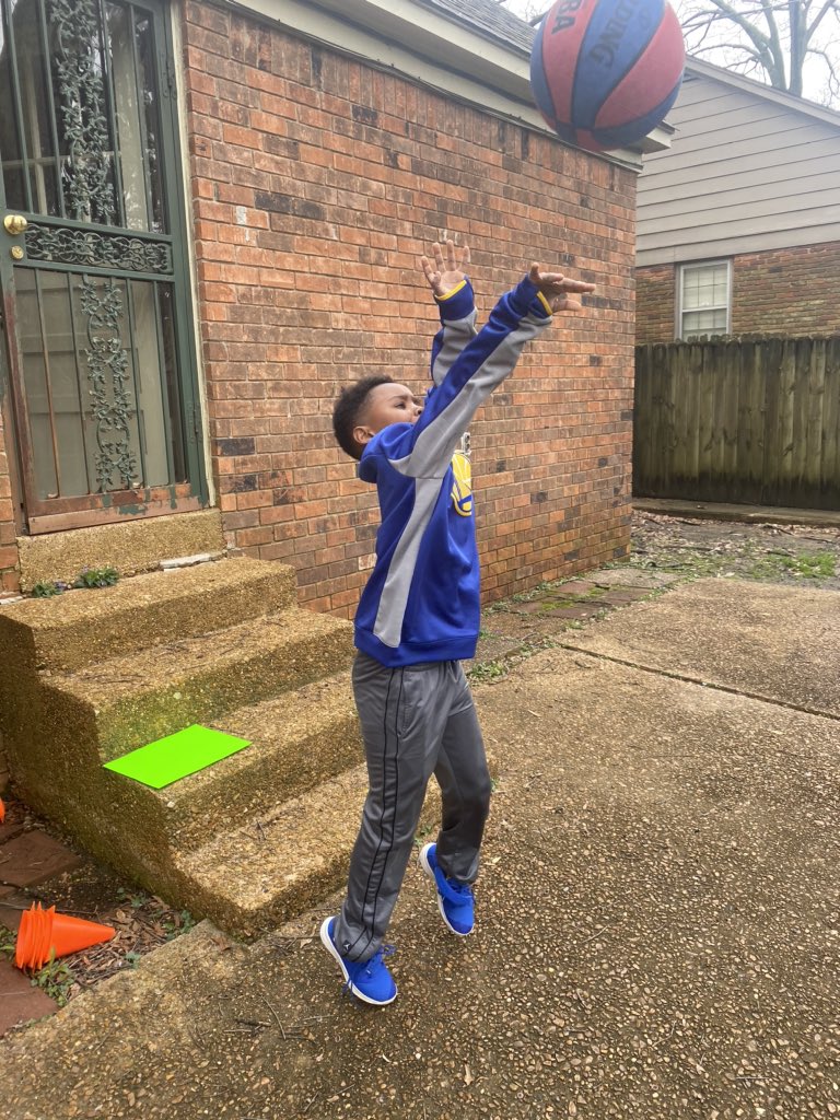 tanyaholmes's tweet photo. Scenes from what would have been a 10th bday trip to see @StephenCurry30 and @Giannis_An34 Saturday 3/14 in Milwaukee. It’s cold in Memphis and Jacob only shot 3’s so basically, same. https://t.co/U4rl4EDisU