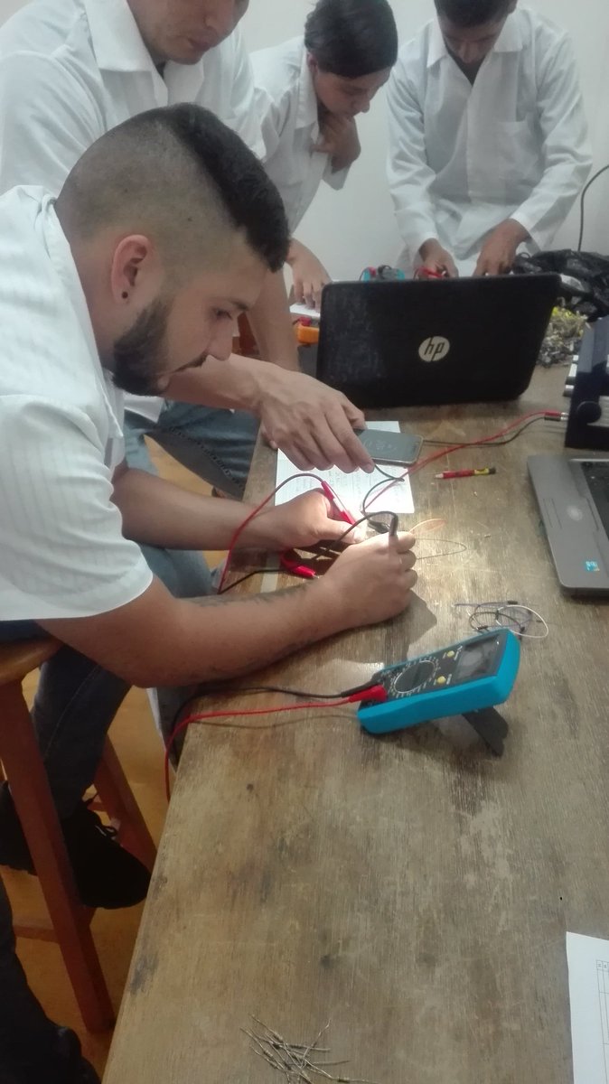 dinava02's tweet photo. Desarrollo del componente práctico del curso instrumentación. CCAV Pitalito https://t.co/XDuID4MxLW
