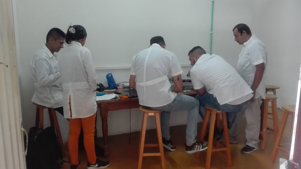 dinava02's tweet photo. Desarrollo del componente práctico del curso instrumentación. CCAV Pitalito https://t.co/XDuID4MxLW