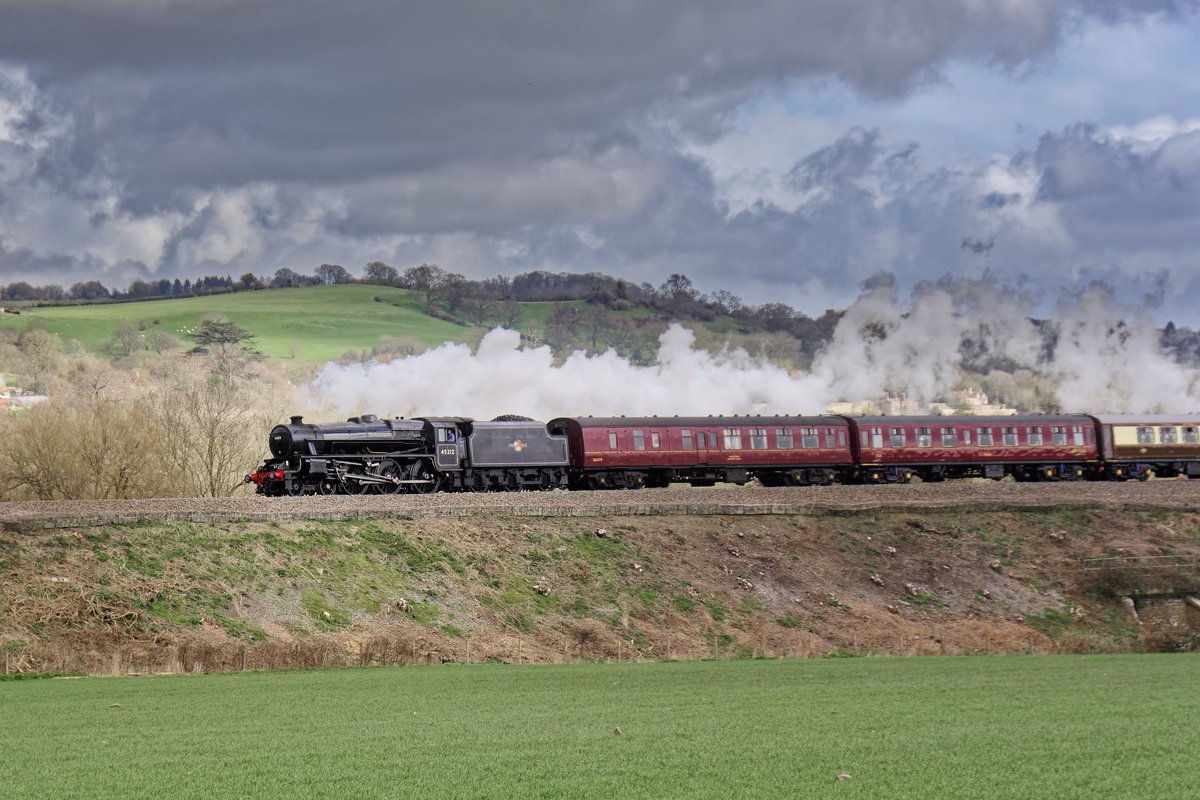 Dunkable Bath (@dunkablebath) on Twitter photo Black 5 45212 steam train near Bath 12th March 2020
Hauling the <a href="/Steam_Dreams/">Steam Dreams Rail Co</a> excursion from Clapham Junction to Bath Spa
<a href="/On_Train/">The Steam Dreams Rail Co.</a> #steamtrain #black5 #visitbath #bathspa #photography #thephotohour <a href="/25kV/">Garry Keenor (He/Him)</a> <a href="/GWRHelp/">GWR</a> <a href="/railadvent/">RailAdvent</a> Black 5 45212 steam train near Bath 12th March 2020
Hauling the <a href="/Steam_Dreams/">Steam Dreams Rail Co</a> excursion from Clapham Junction to Bath Spa
<a href="/On_Train/">The Steam Dreams Rail Co.</a> #steamtrain #black5 #visitbath #bathspa #photography #thephotohour <a href="/25kV/">Garry Keenor (He/Him)</a> <a href="/GWRHelp/">GWR</a> <a href="/railadvent/">RailAdvent</a>