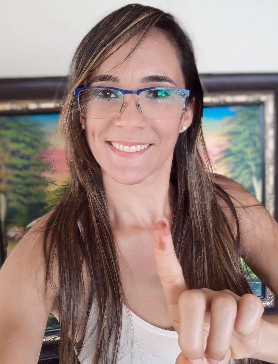 Machena14's tweet photo. #YOCREOENRD porque es mi deber y mi derecho #YaVoteChallenge https://t.co/6CR1kEycsG