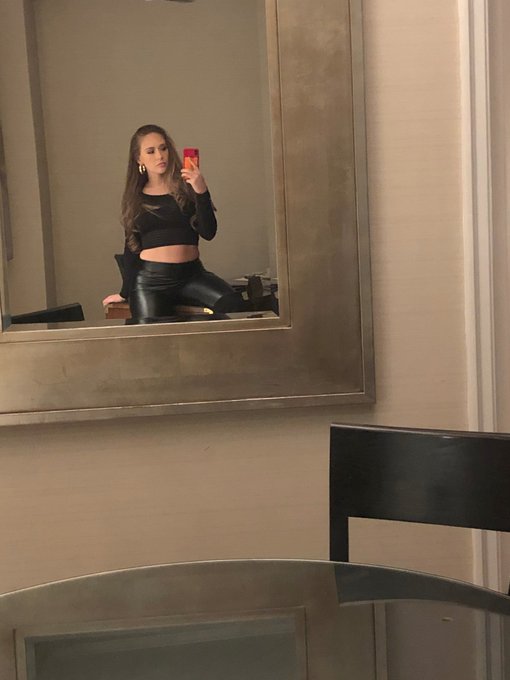 What are you waiting for?  Come chat with me on Only Fans. https://t.co/SFOpESSnEx https://t.co/JvtX