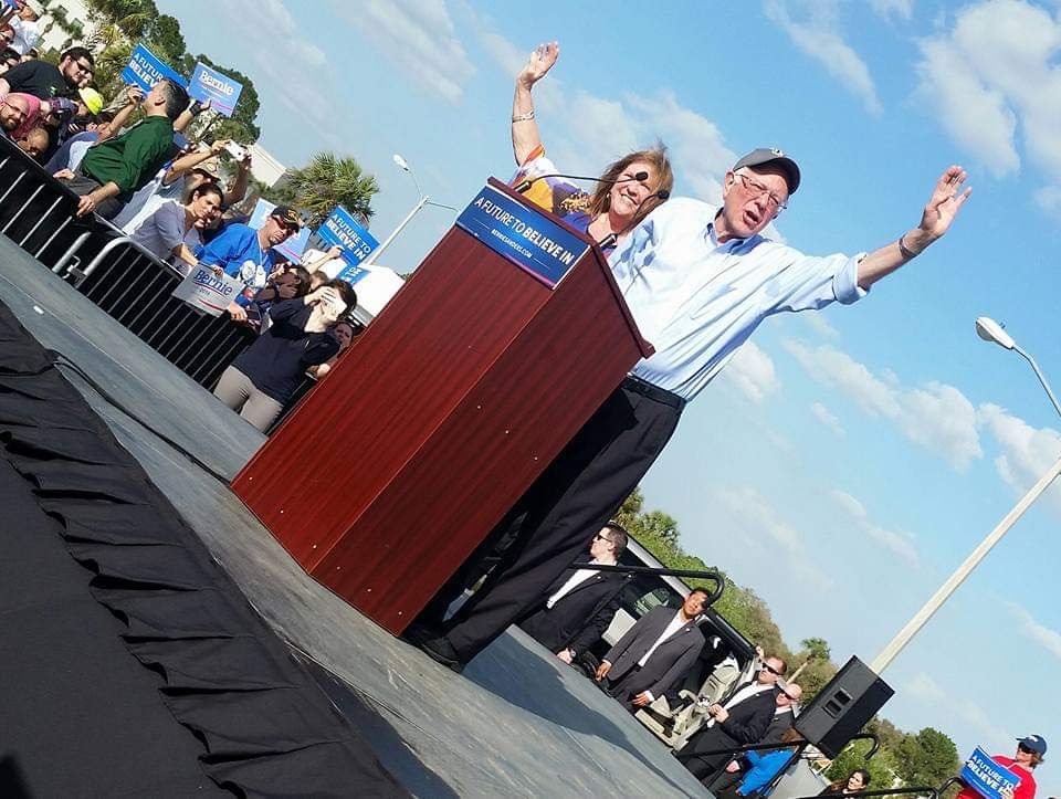 FL4Bernie2020's tweet photo. #Flashback pics to Bernie’s 2016 rally in Kissimmee, Florida! Think how much better we would be off today if Bernie had been president the last four years. #FloridaForBernie #Bernie2020 #FLPrimary #DebateNight #EarlyVotingWeekend https://t.co/G7XPaqToZR