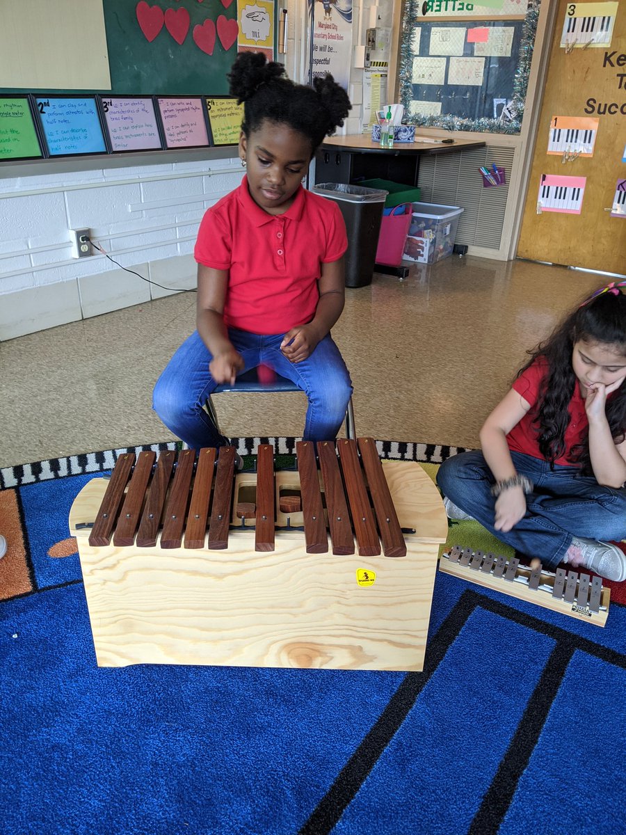 MsMurphyMusic's tweet photo. Experimenting with Orff instruments of all sizes! @MusicAACPS #AACPSawesome #musicalcreators https://t.co/FvmRsknt7G