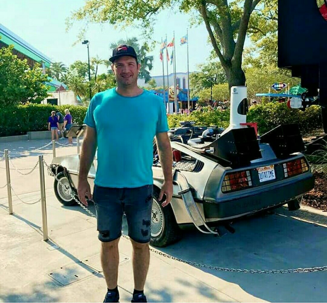 mcattarossi's tweet photo. Volver al futuro, cuando los parques estaban abiertos!! https://t.co/vq46p5bvXl
