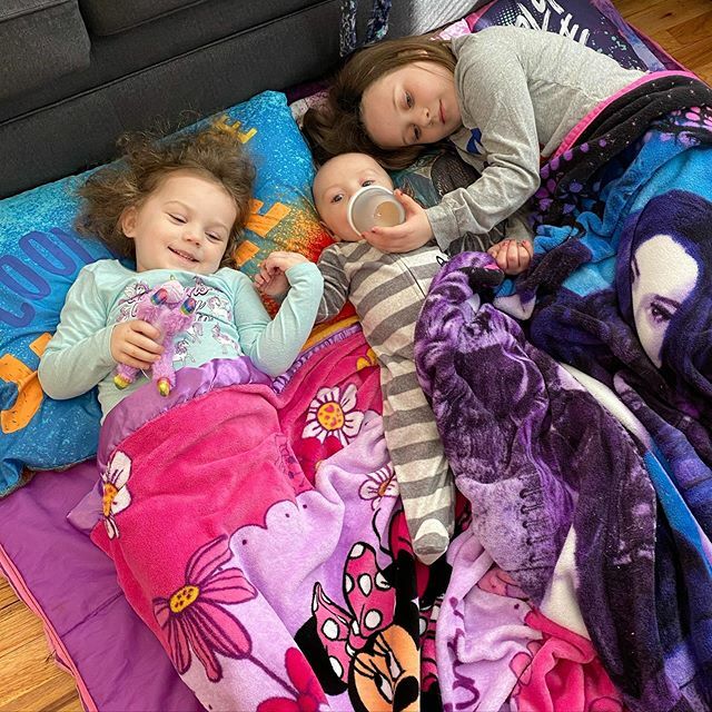 JessicaPannullo's tweet photo. My babies watching frozen 2 💕 https://t.co/lW1SNQbkLK https://t.co/kJuNCH1twe